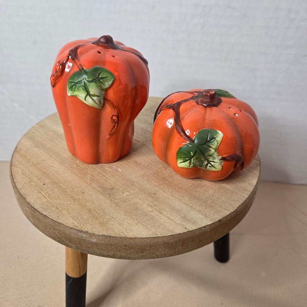 R.T. Ceramic Pumpkin Salt and Pepper Shakers, Fall Thanksgiving Harvest Decor